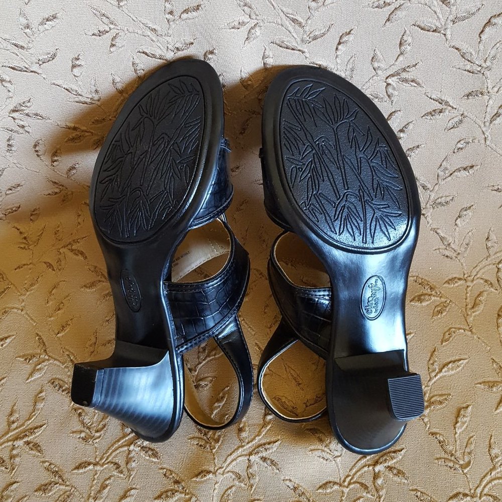 Black Crocodile Sandals - Picture 4 of 7